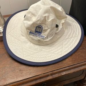 50% off!! Wonderful Watership navy and cream L hat for your on the go lifestyle